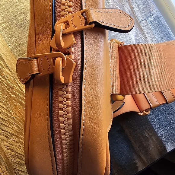 Coach Track Pack In Signature Canvas - Picture 6 of 11